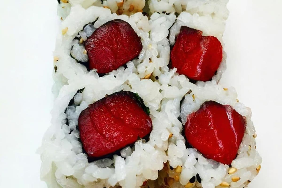 30. Hosomaki au thon / Tuna Hosomaki