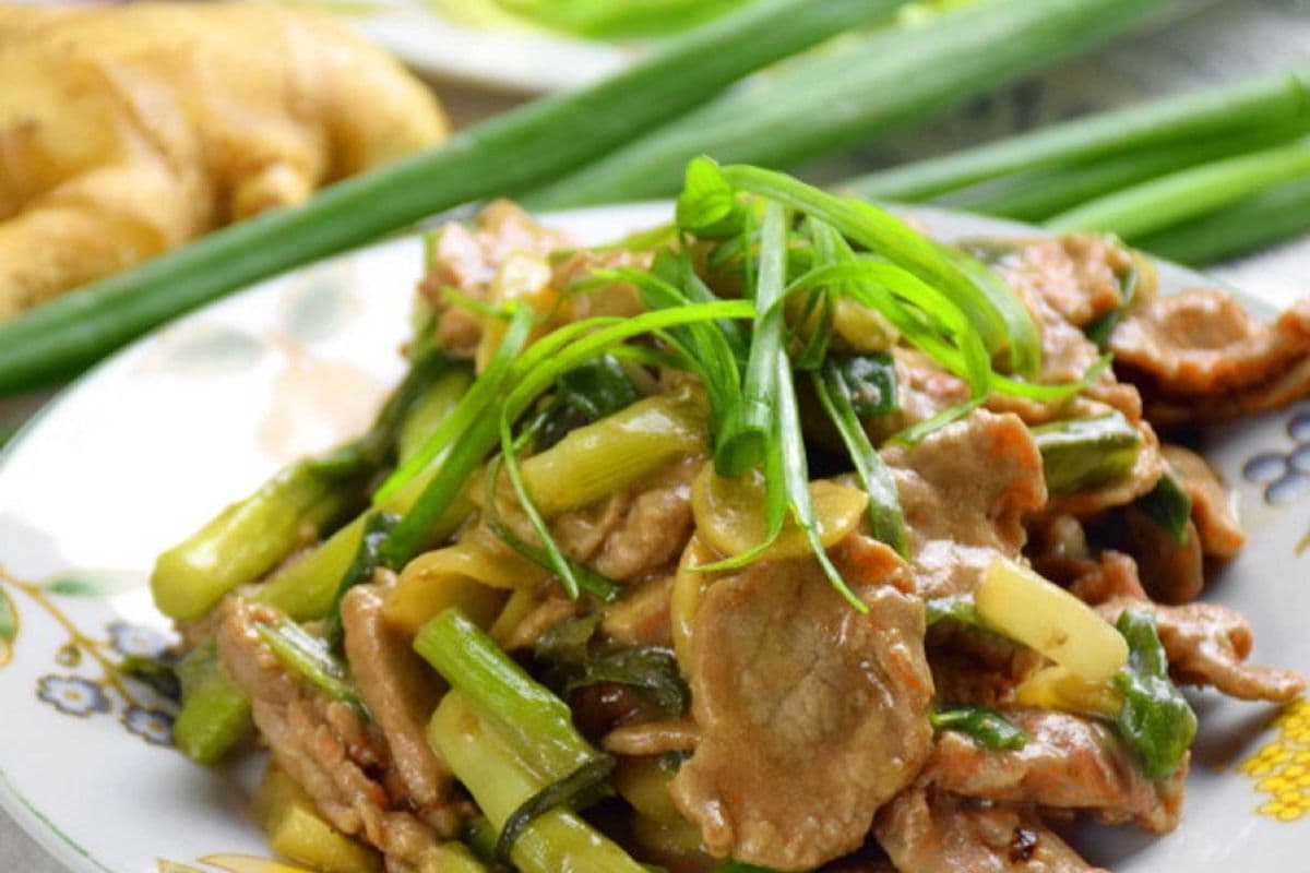 Ginger & Scallion Beef 姜葱爆牛肉