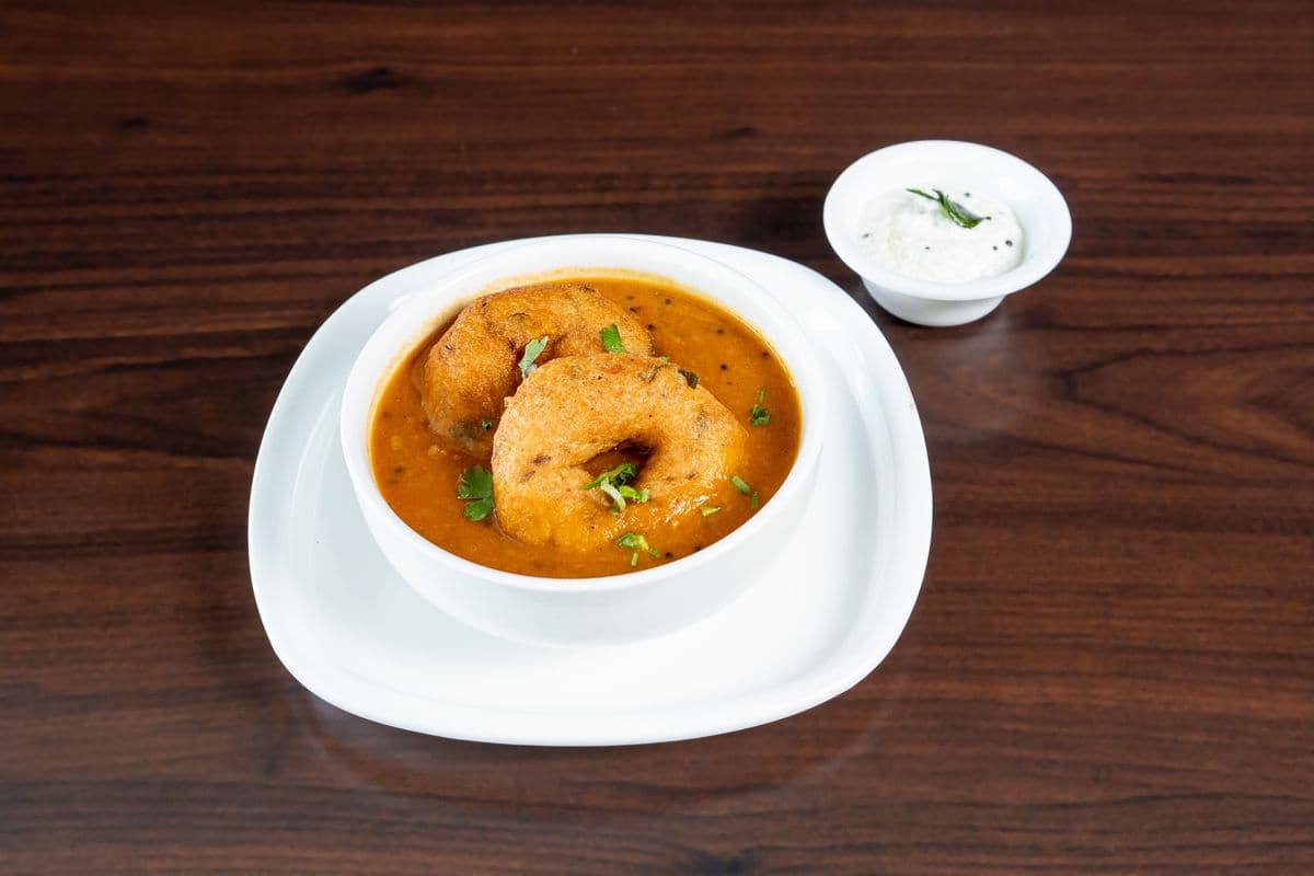 Sambhar Vada (2 pcs)