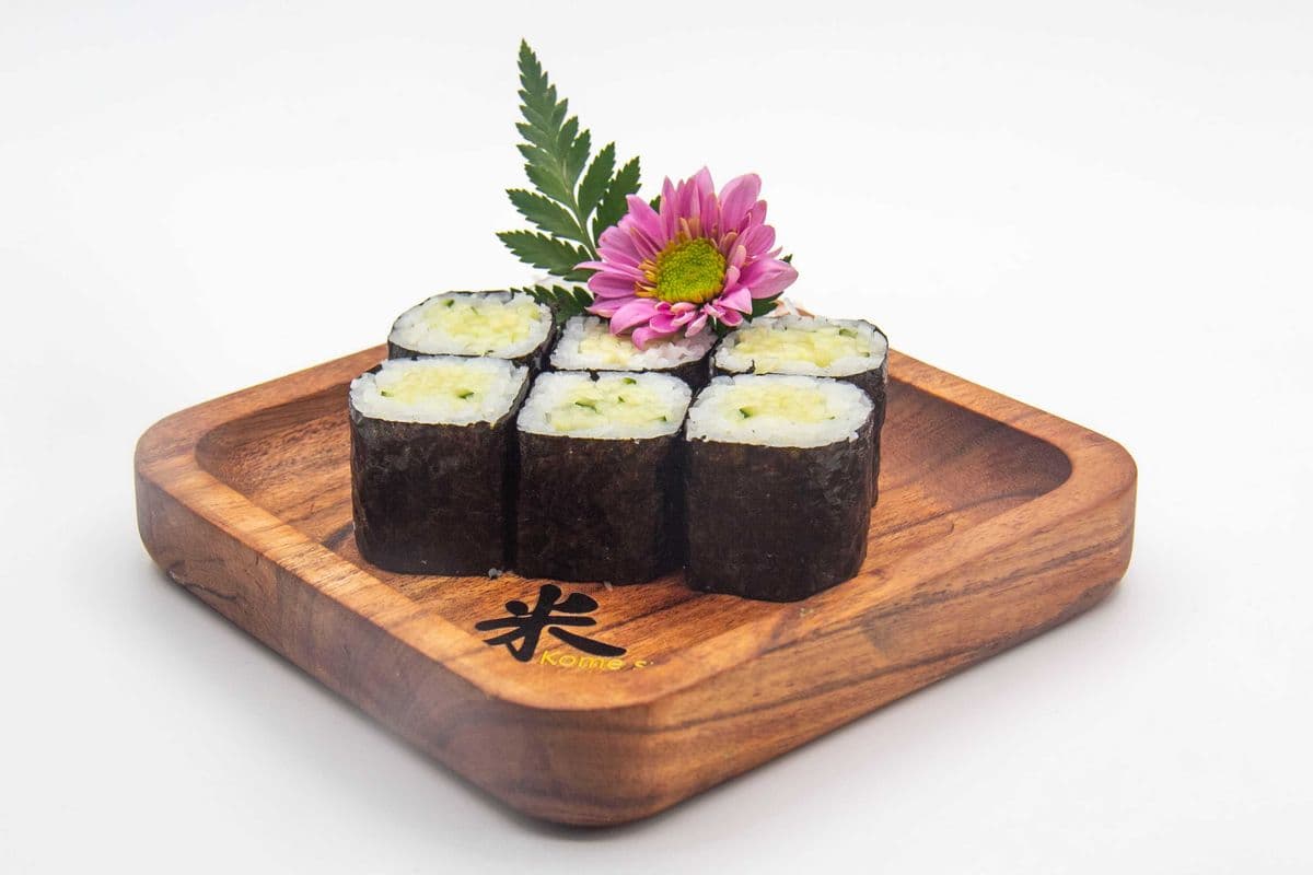 M13. Cucumber Roll