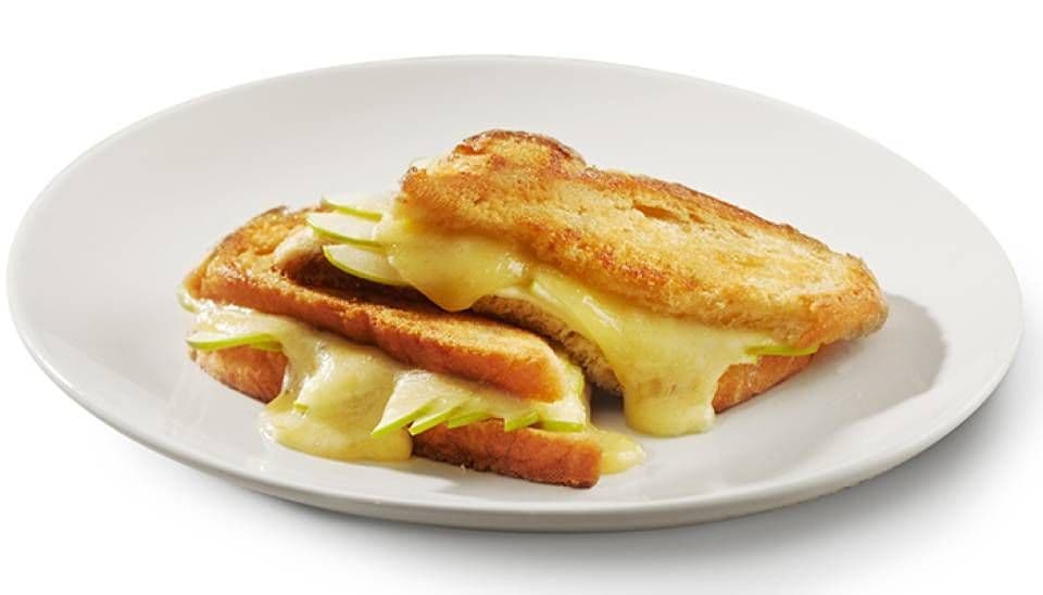 Grilled cheese pomme & cantonnier / Apple & cantonier grilled cheese
