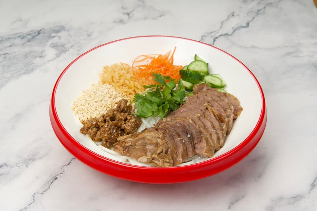 Dry Rice Noodle Mixed with Beef Shank / 牛腱拌米线