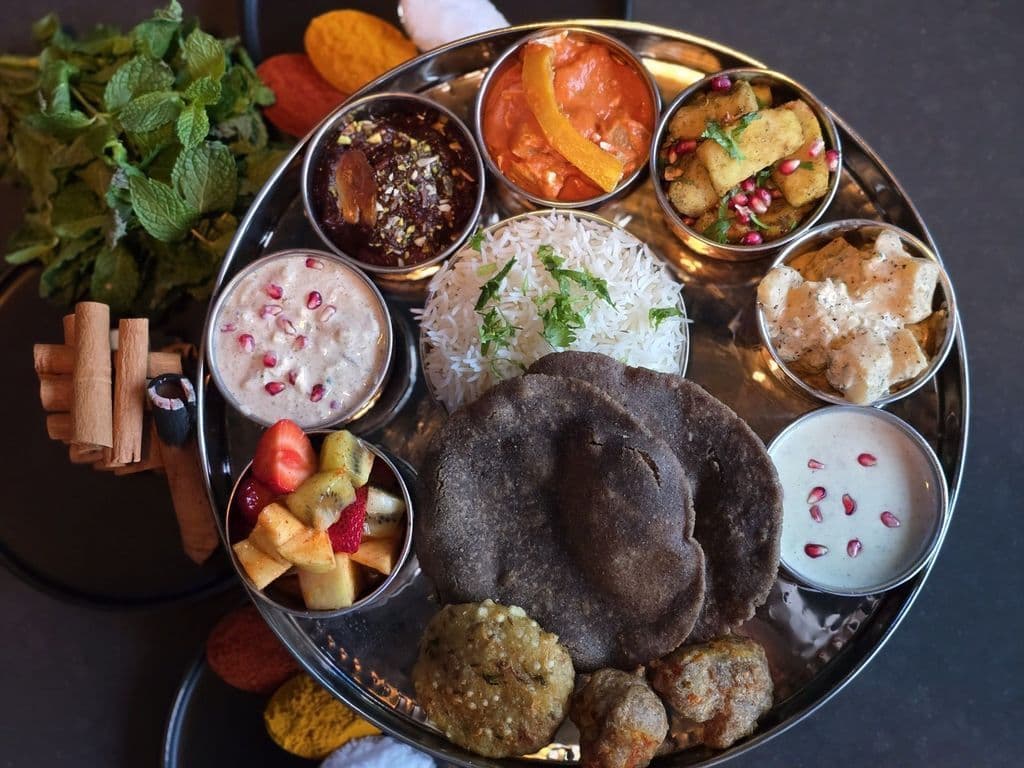 NAVRTARI THALI