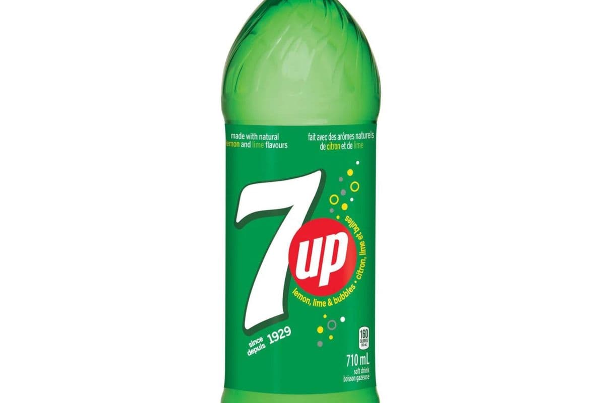7UP (710 ml)