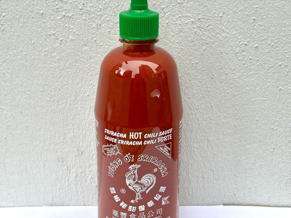 SRIRACHA HOT CHILI SAUCE 714ML