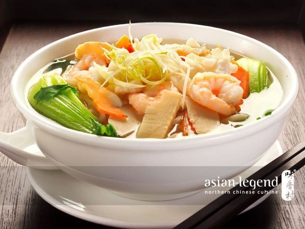 Seafood Lomein Soup