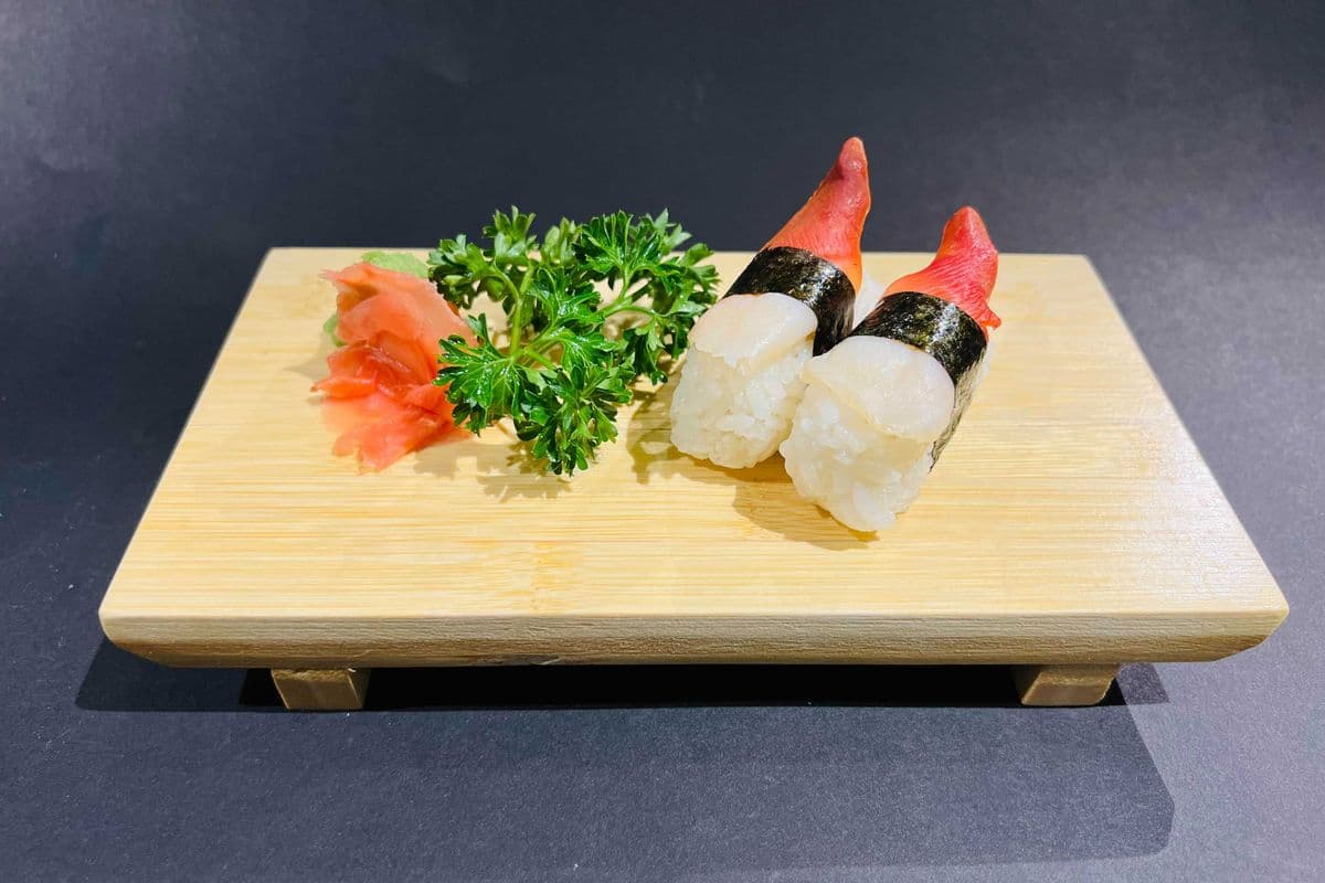 Surf Clam Sushi A La Carte (2 pcs)