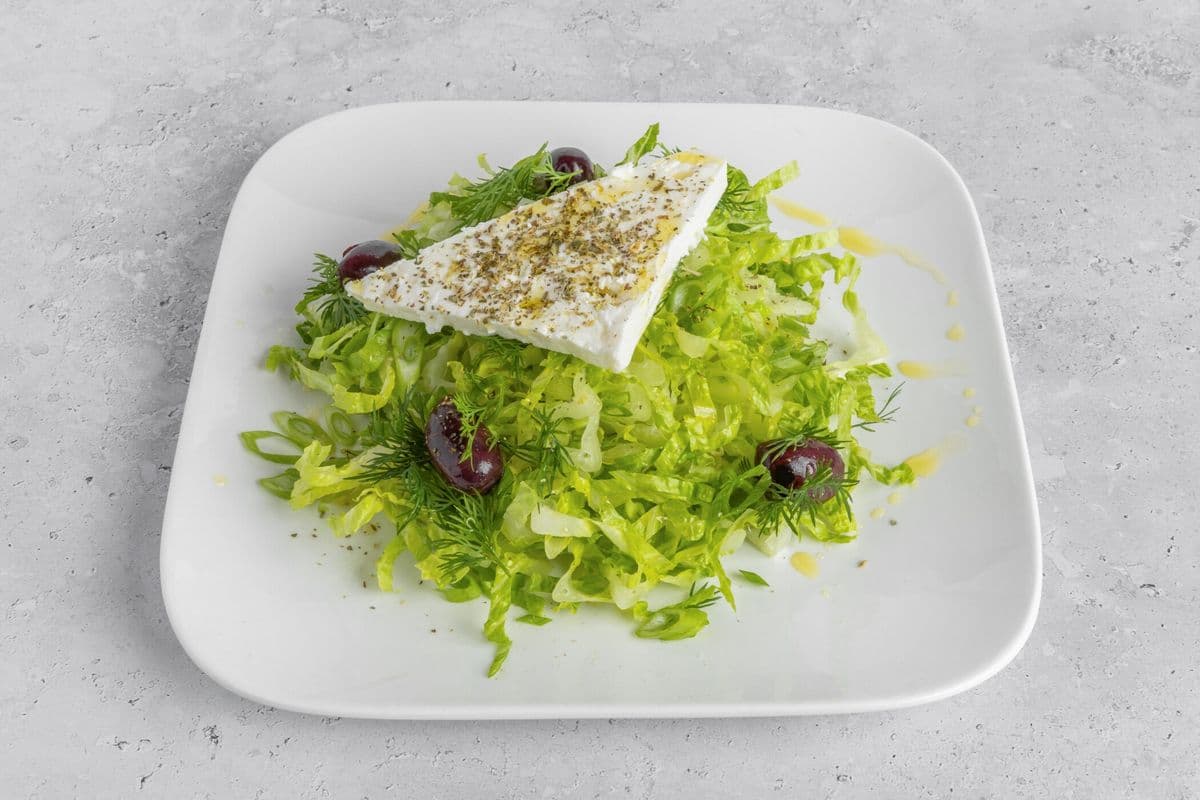 Traditional Maroulosalata