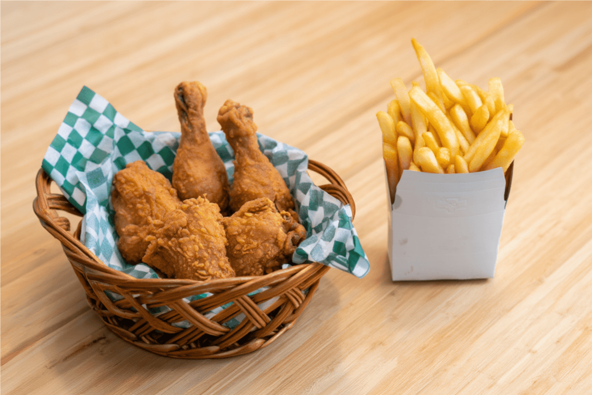 Chicken (4 pcs) with Fries (Small)
