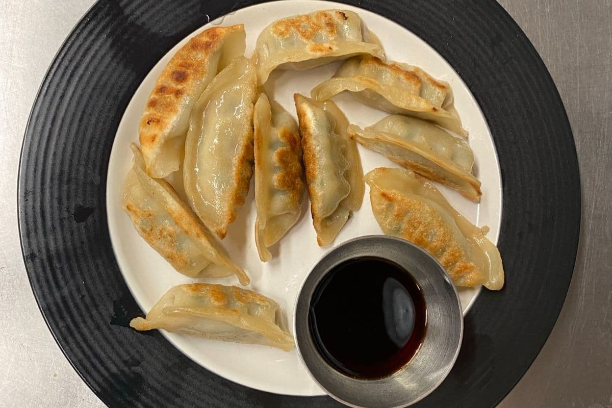 2113. Grilled Pork and Vegetable Dumplings (10pcs)