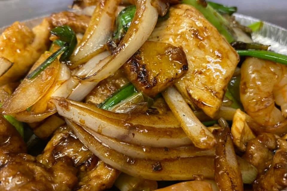 84. Green Onions with Three Kinds of Meat