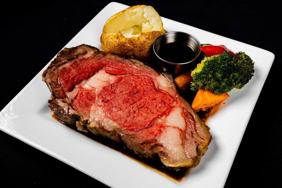 Lakeshore Prime Rib (10 oz)