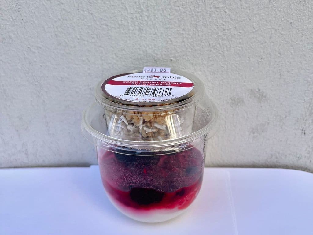 F2T GREEK YOGURT PARFAIT WITH MIXED BERRIES