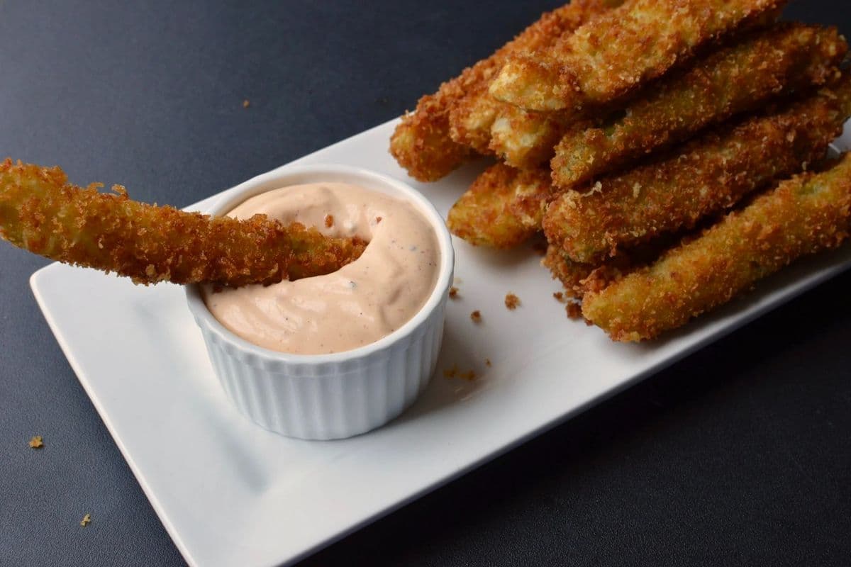 Fried pickles-cornichons