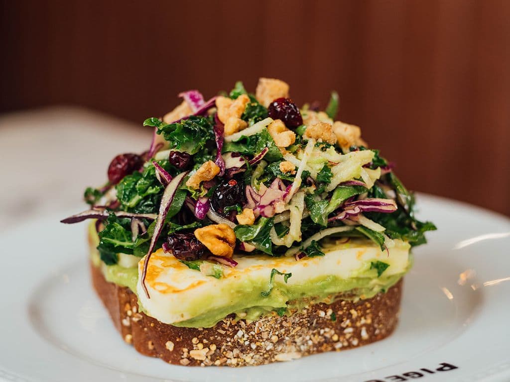 Toast a LAvocat et Halloumi | Halloumi Avocado Toast