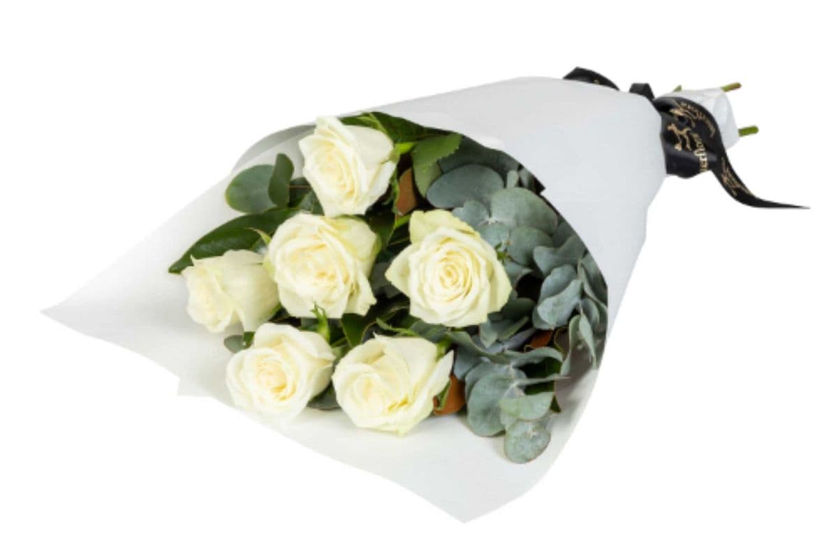 White Roses Bouquet - 6 Stems