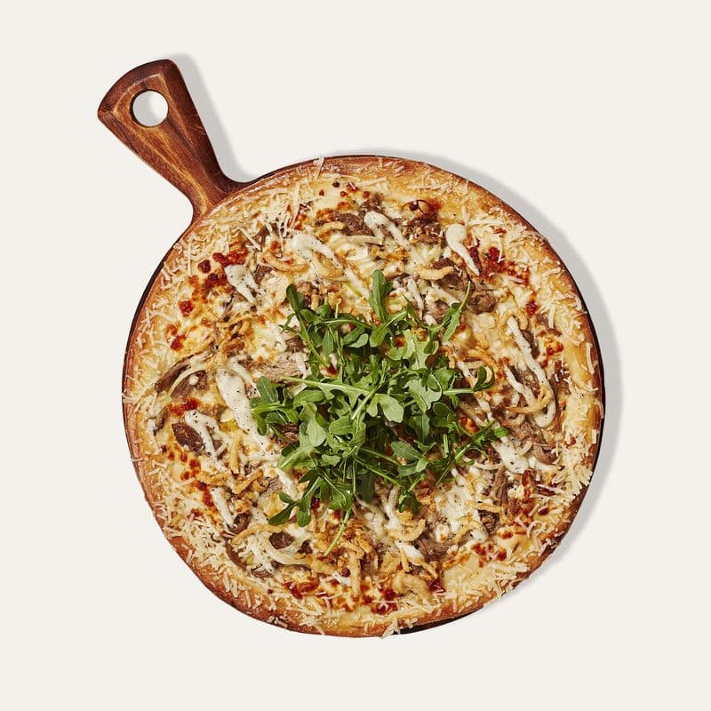 Pizza blanche porchetta effilochée (9 po) / Pulled porchetta white pizza (9 in)