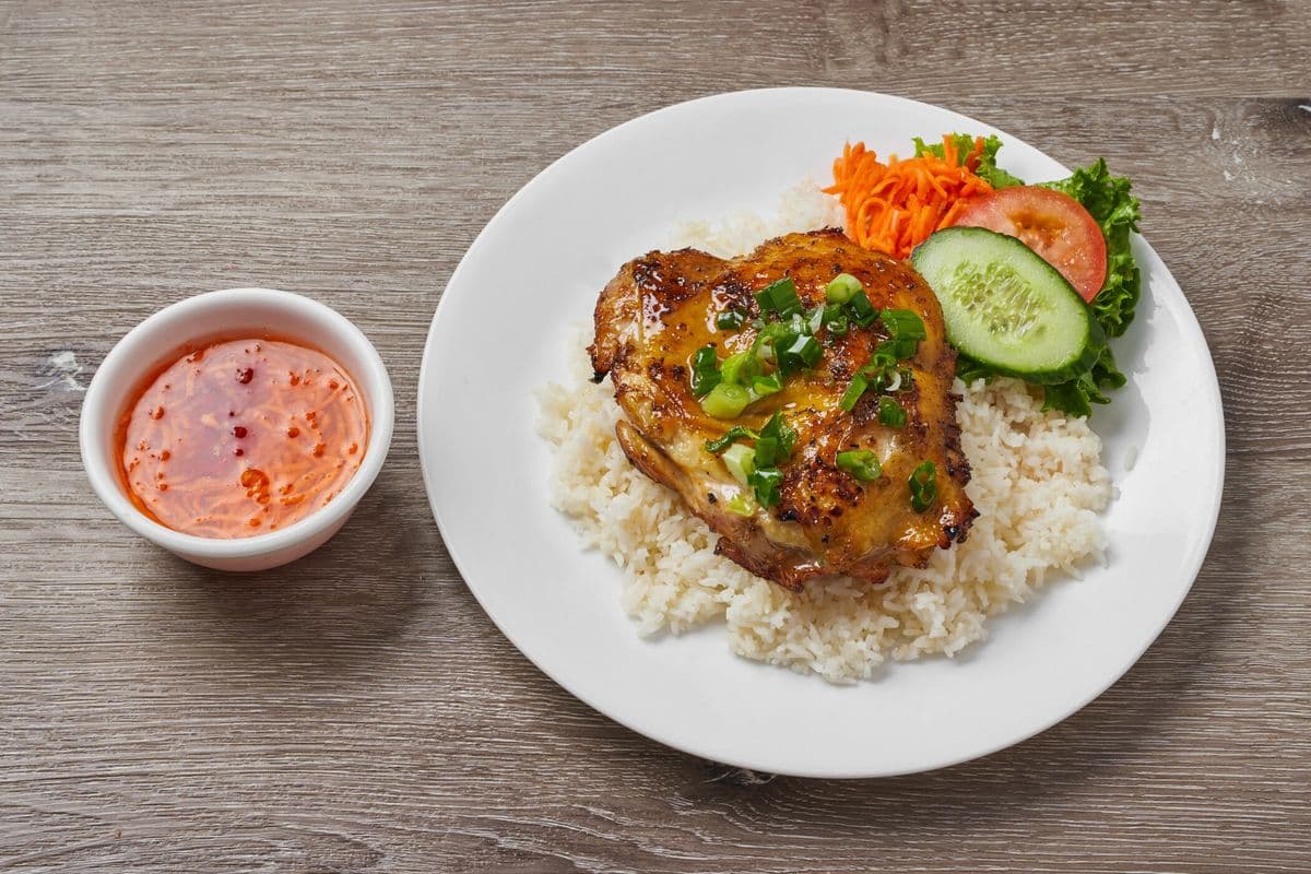 79. BBQ Boneless Chicken Leg (Cơm đùi gà nướng)