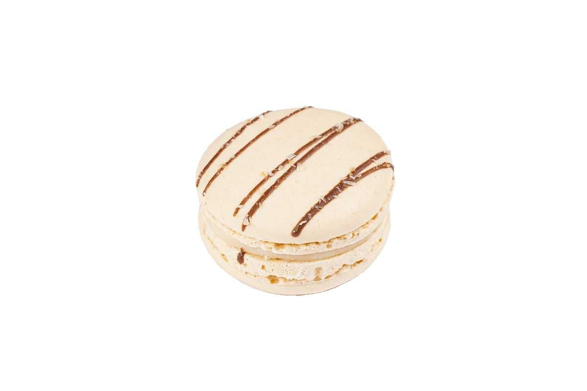 Coconut Macaron