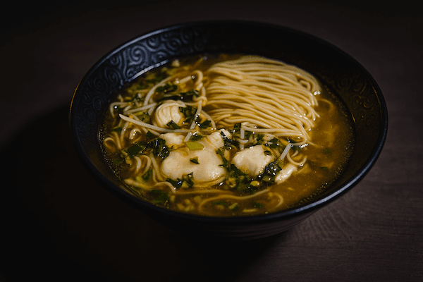 Preserved Cabbage w/ Sliced Fish Noodle Soup / 雪菜鮮魚湯麵