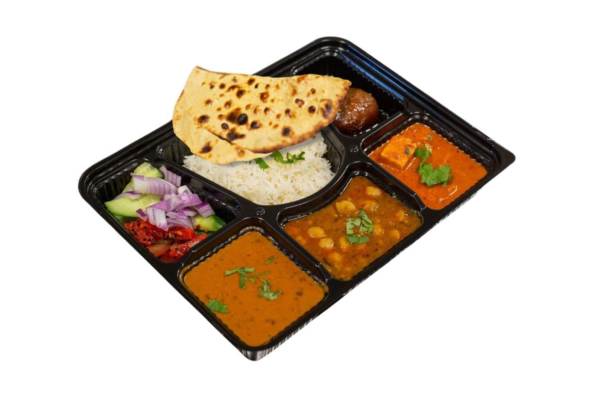 Veg Thali (Dal Makhni and Paneer Makhni)