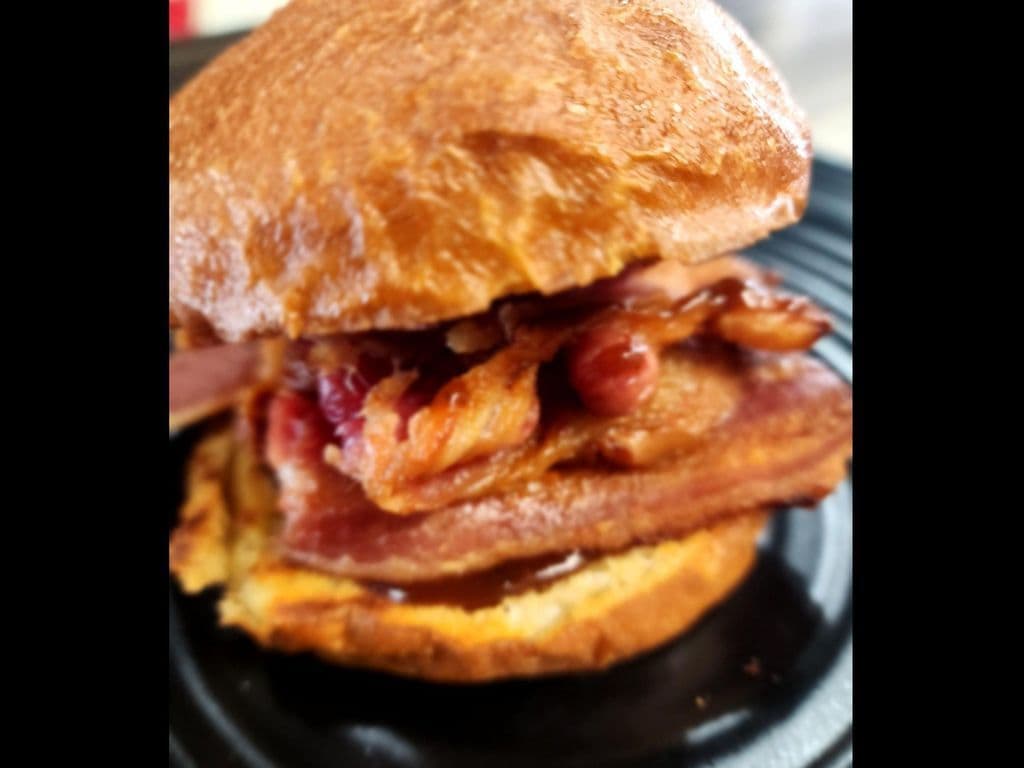 BACON BUTTY