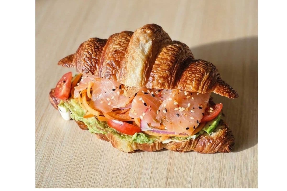 Smoke Salmon Croissant