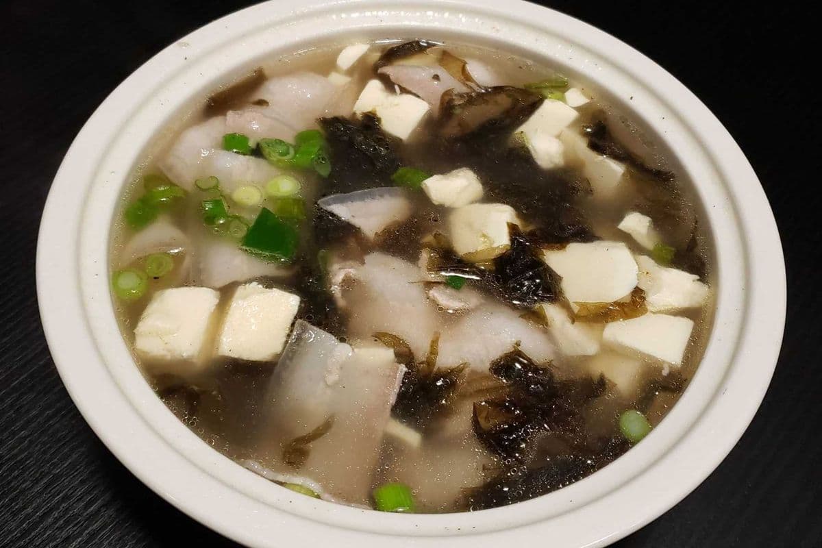 A14. Seaweed and Tofu with Pork Soup 紫菜豆腐肉片湯