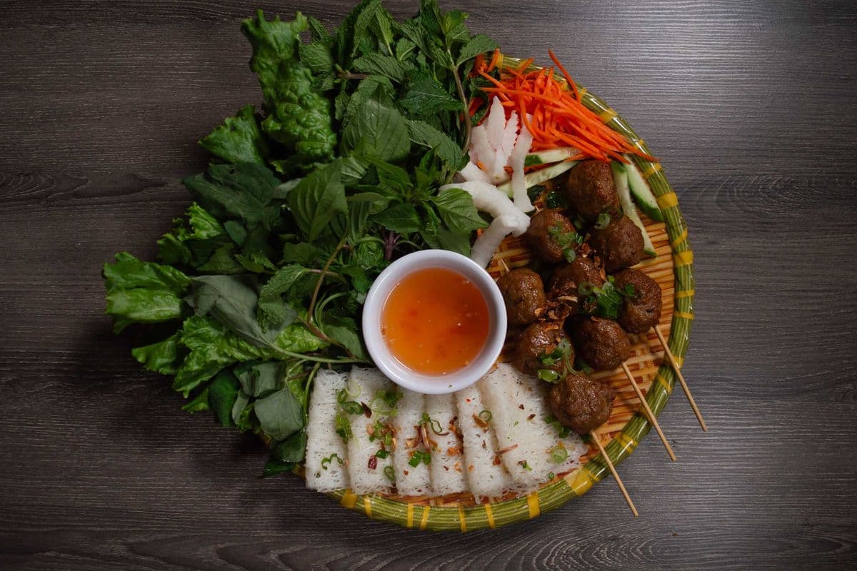 H1. Grilled Pork Balls Platter (Banh Hoi Nem Nuong)