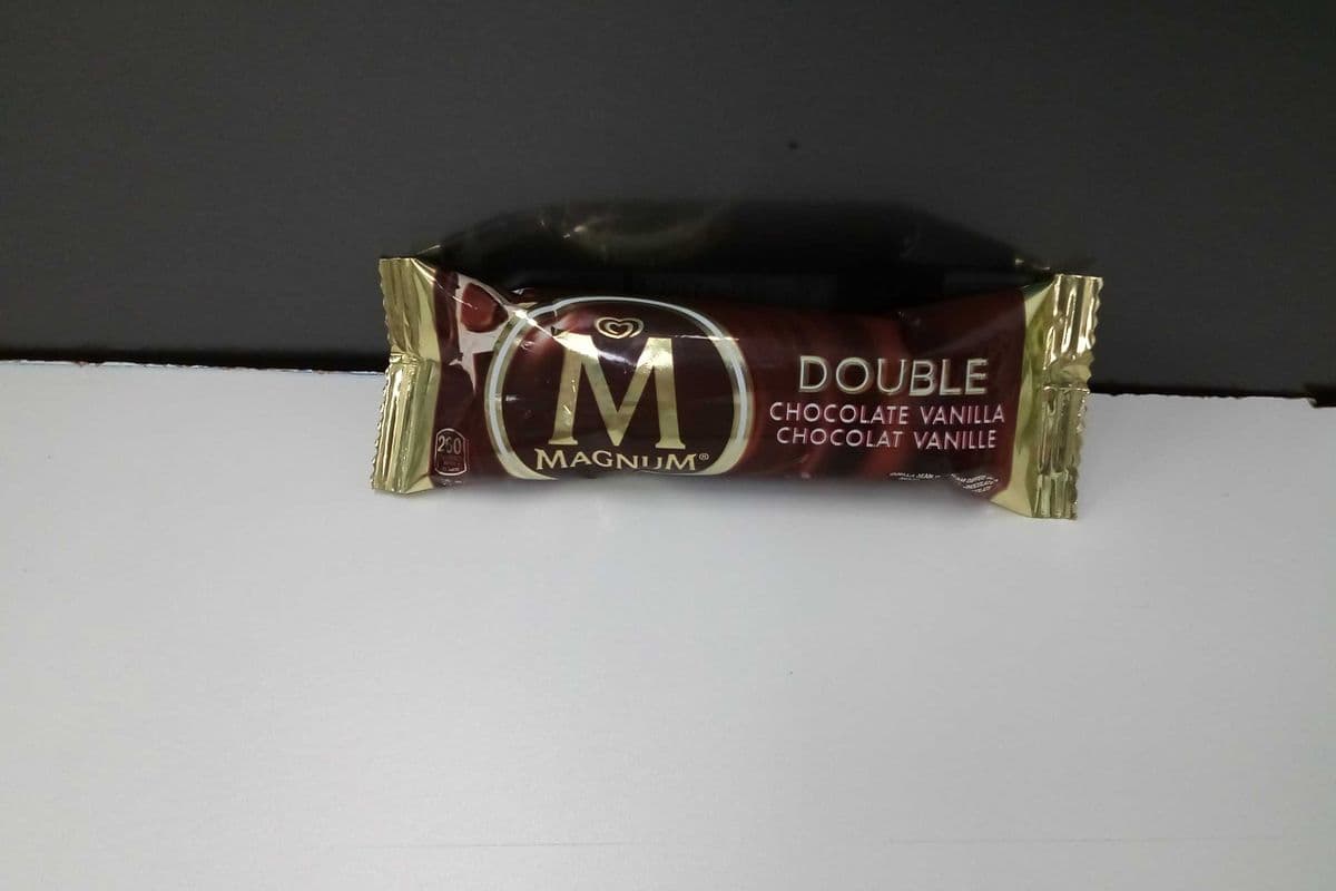 Magnum - Double Chocolate Vanilla Bar (90 ml)