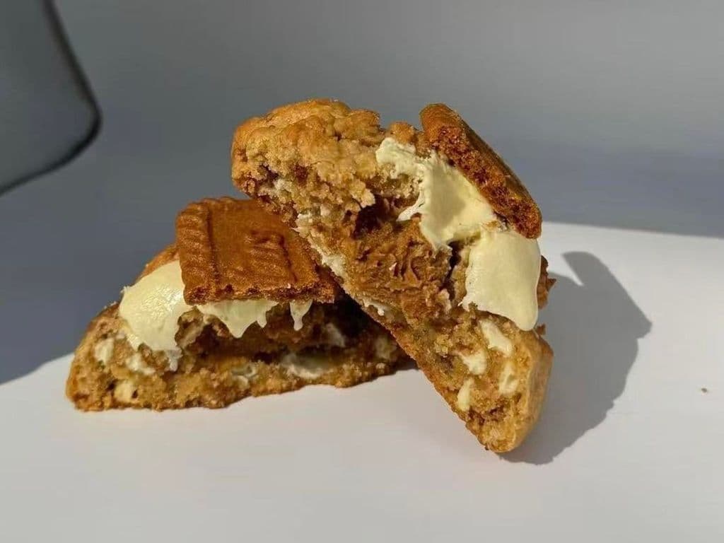 LOCALLY MADE FRESH COOKIES BISCOFF & WHITE CHOCOLATE