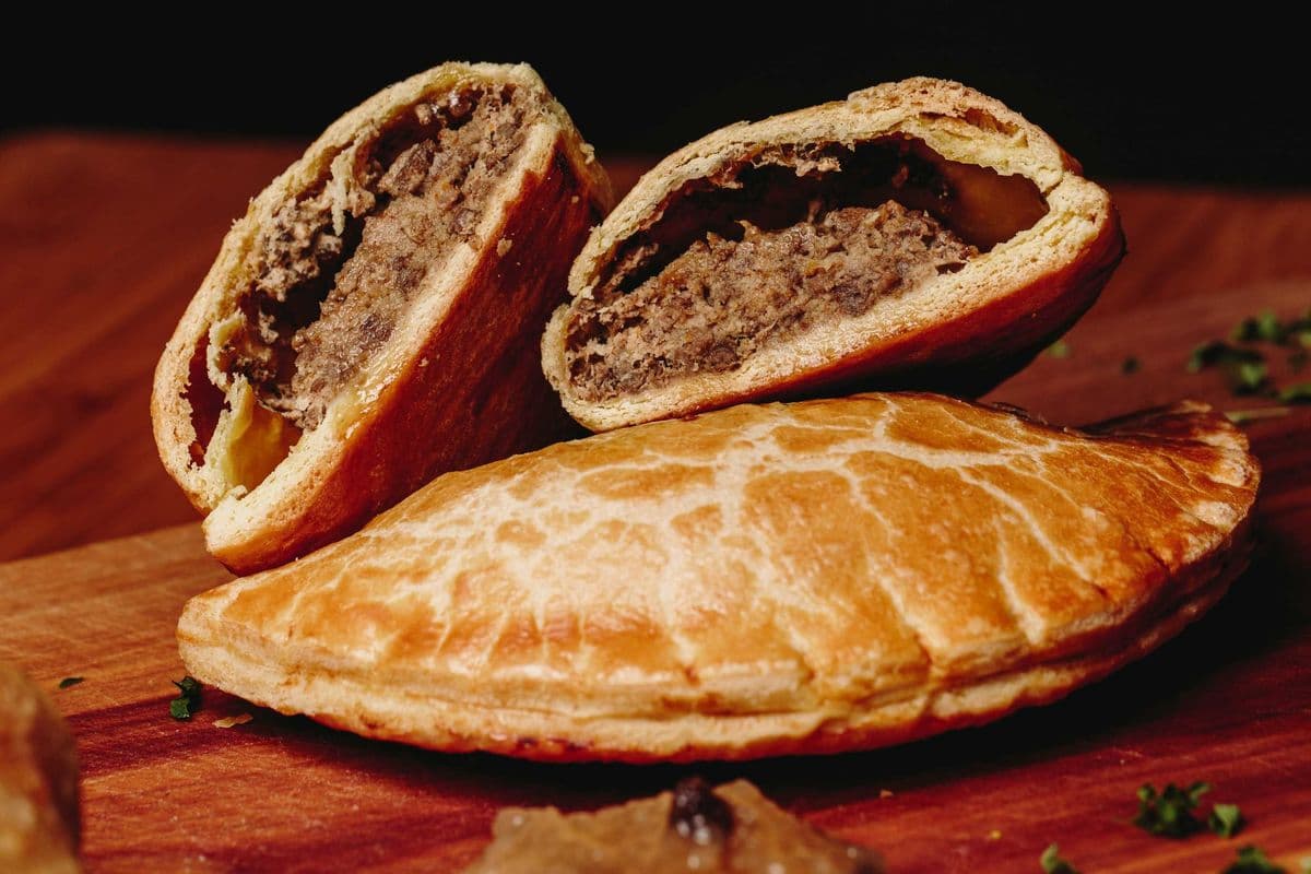 Jamaican Beef Patty (1 pc)