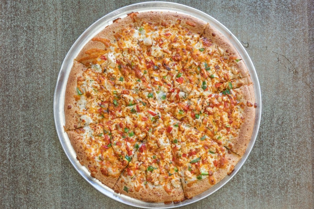 16" Extra-Large Butter Chicken Pizza