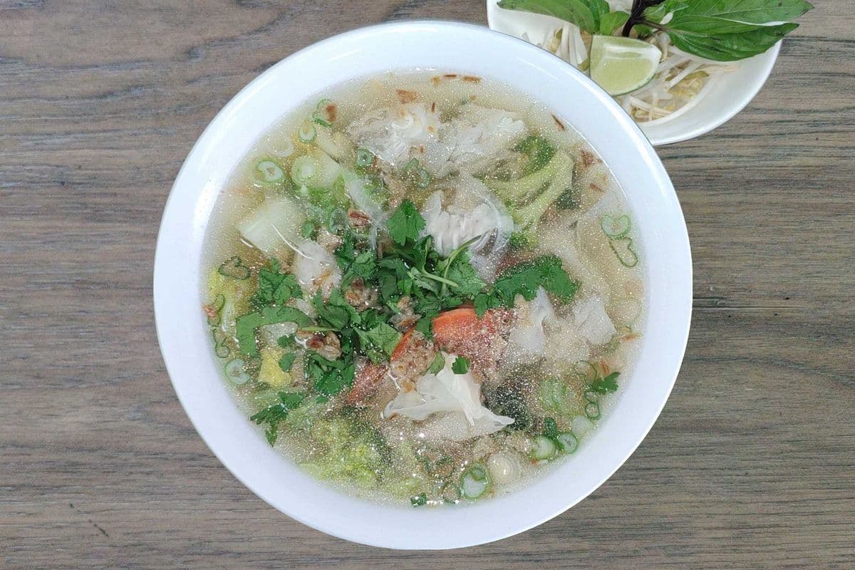 C6. Wonton Soup
