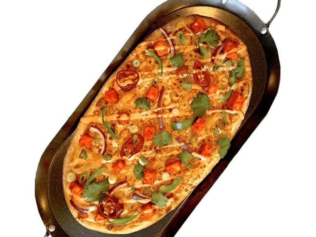 Tandoori Paneer Naanza