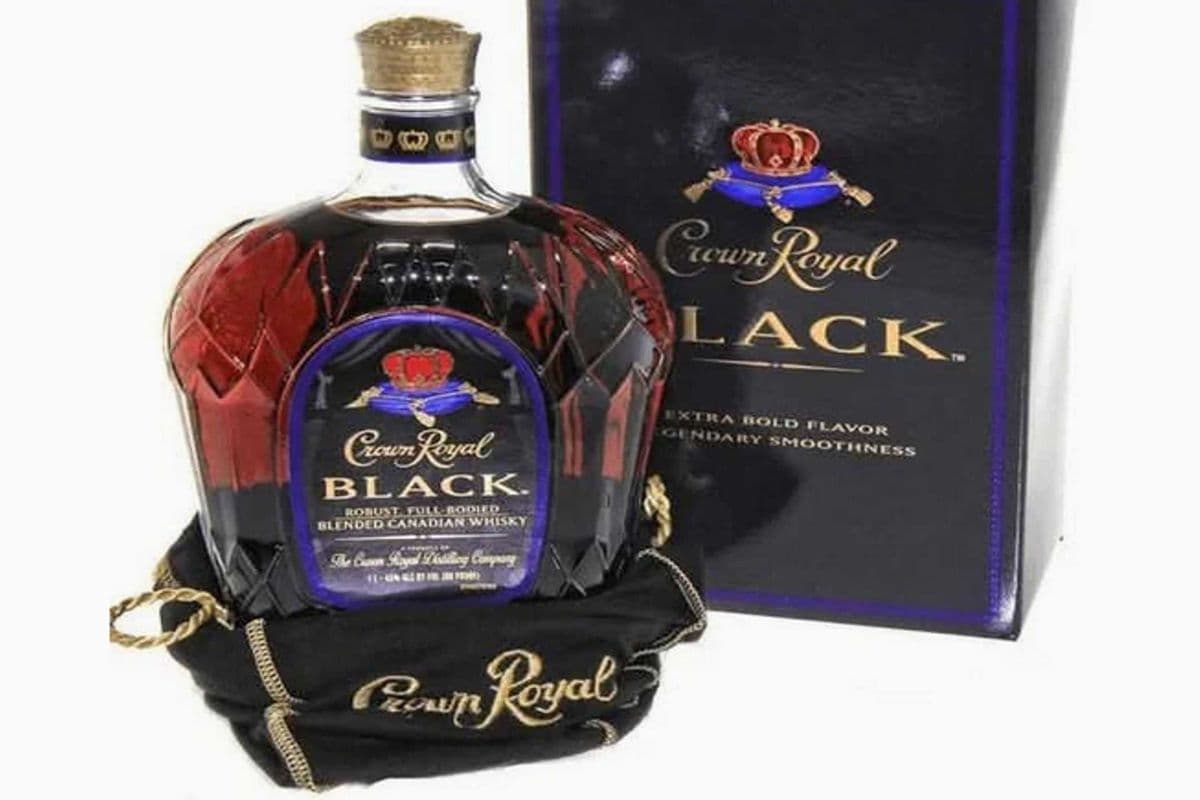 CROWN ROYAL BLACK (1 x 750ML)
