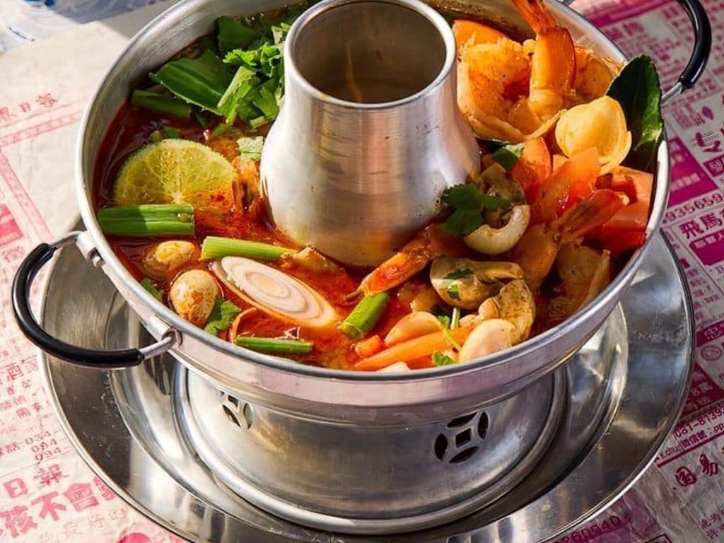 Tom Yum Kung Mor Fai