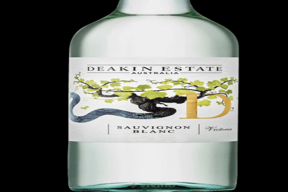 DEAKIN ESTATE SAUVIGNON BLANC (1 x 750 ML) (1 x 750 ml)