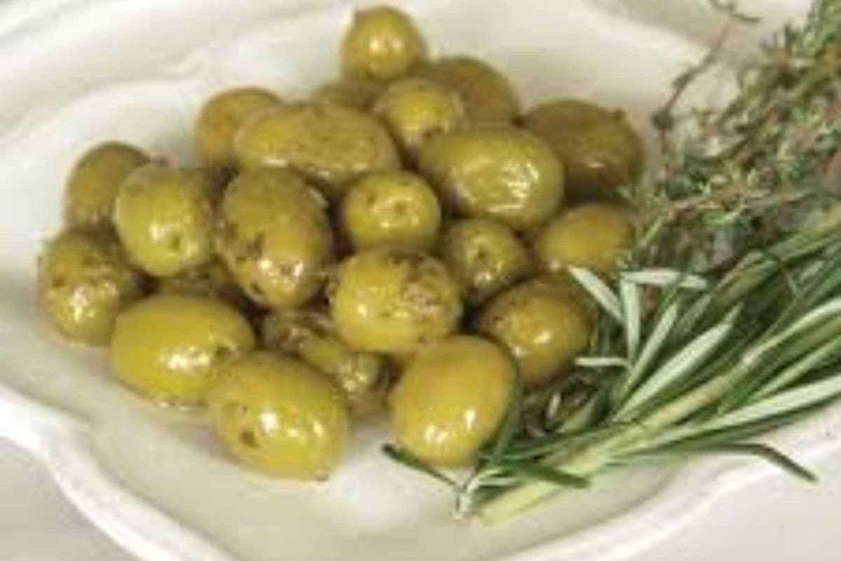 Green Olive with Herb De Provance