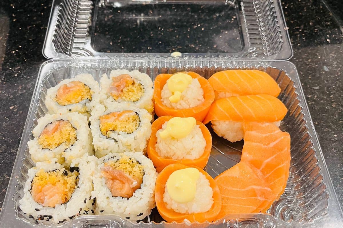 1006 Salmon Set Combo (16 pcs)