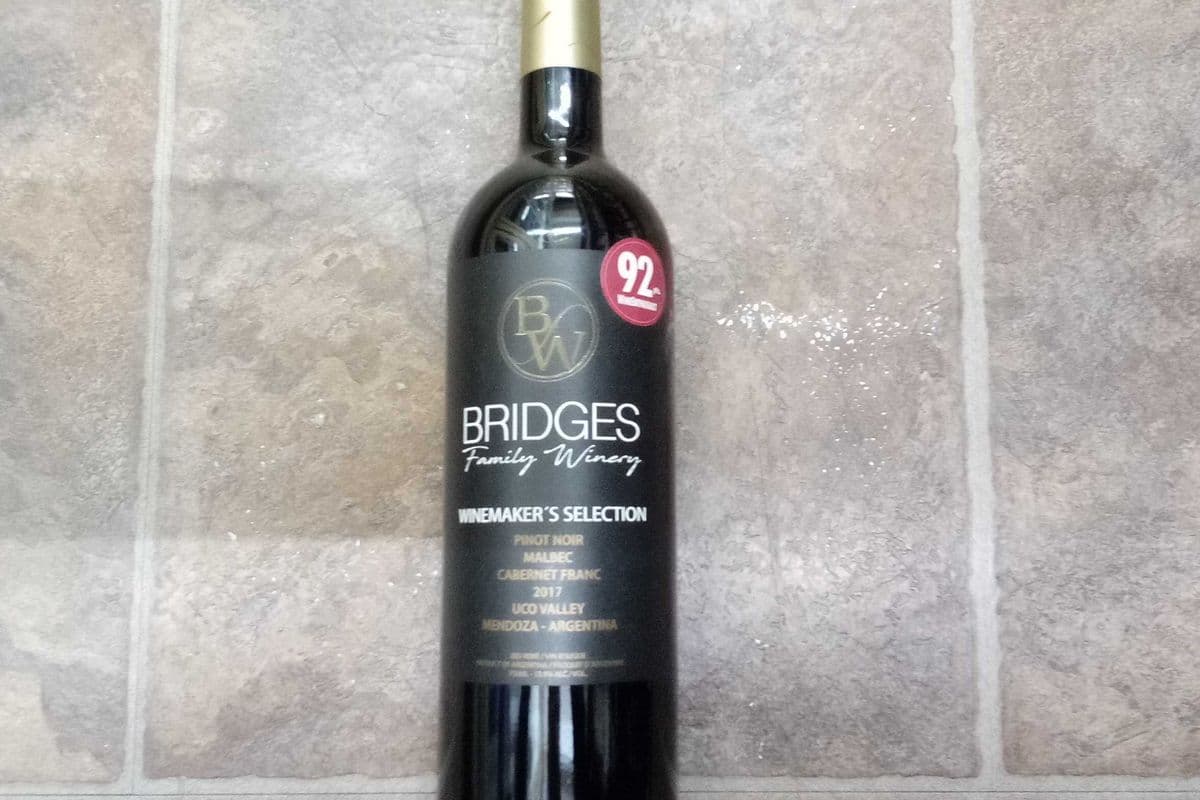 BRIDGES PINOT NOIR/ MALBEC (1 x 750ML)