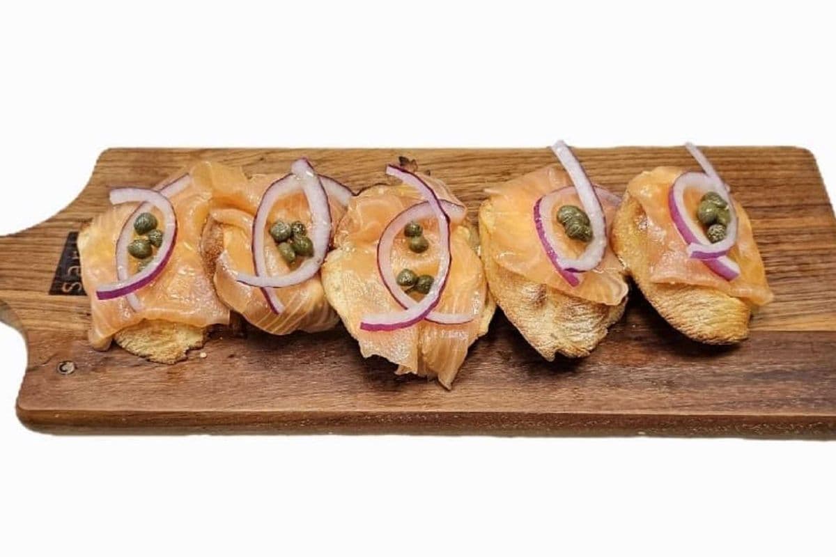 SMOKED SALMON BRUSCHETTA
