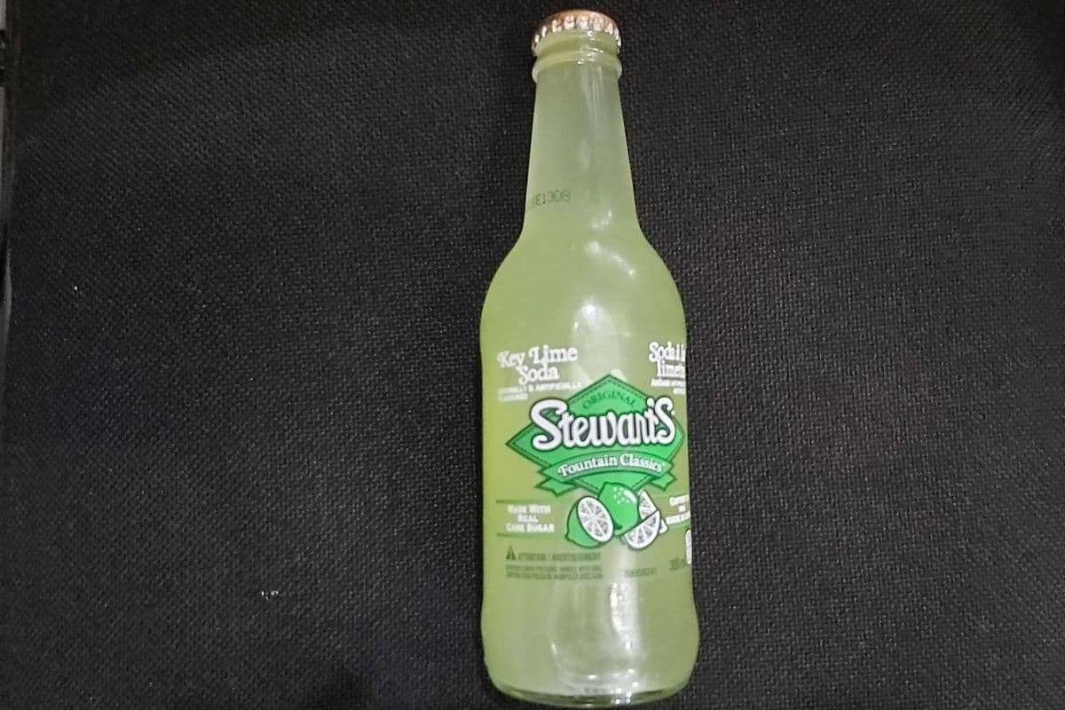 Stewart's Key Lime Soda (355 ml)