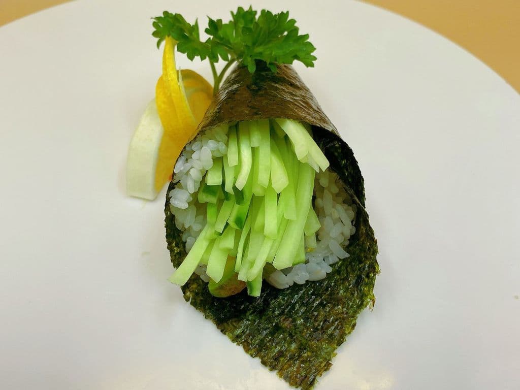 Avocado & Cucumber HandRoll