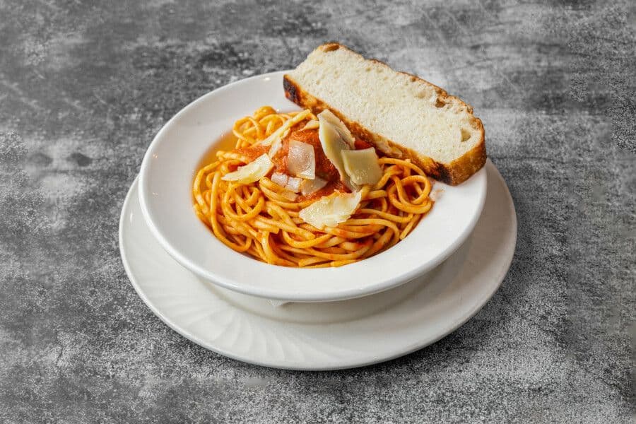 Kids Spaghetti & meatball