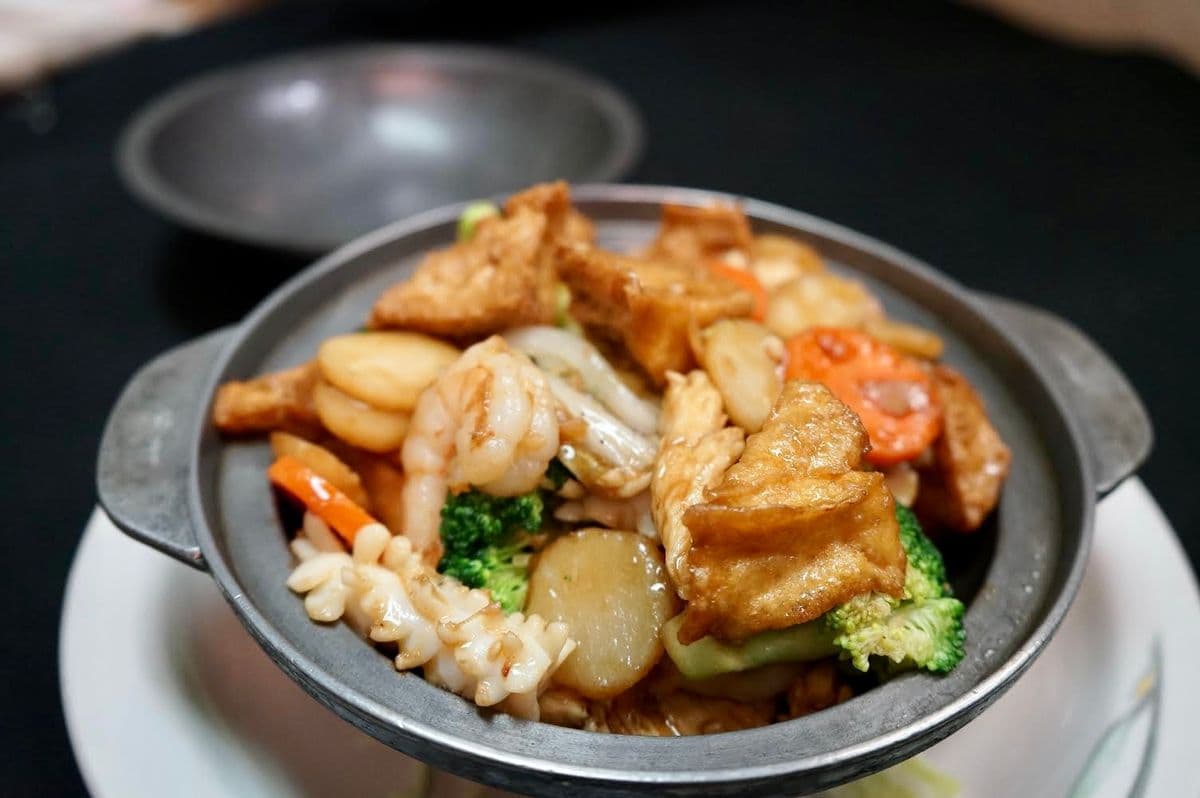 34. Seafood Bean Cake Hot Pot
