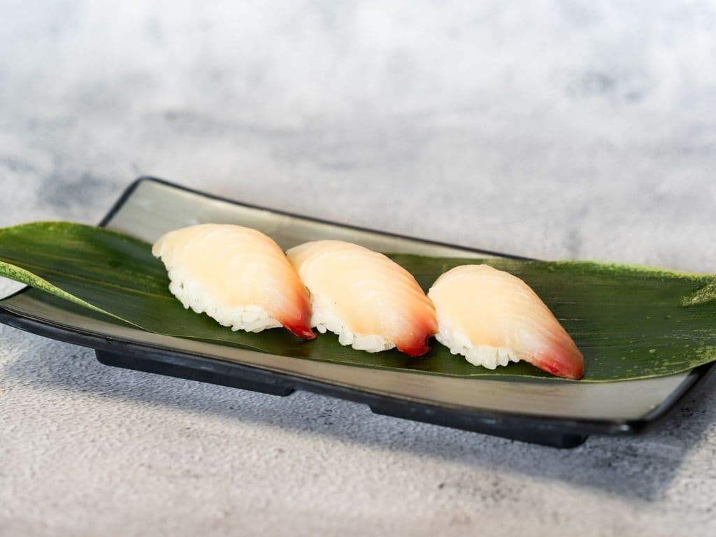 SU5 Red Snapper Sushi (3pcs)