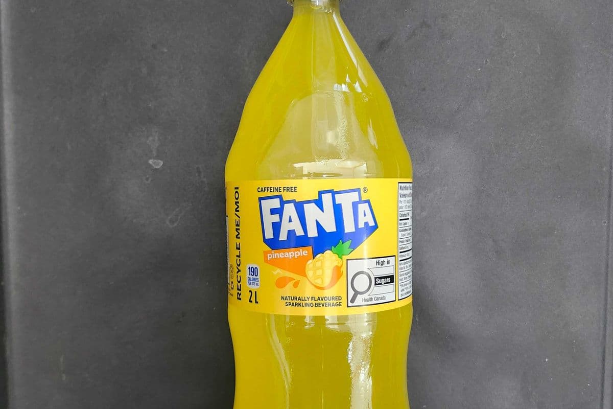 Fanta Anana / Pineapple 2L