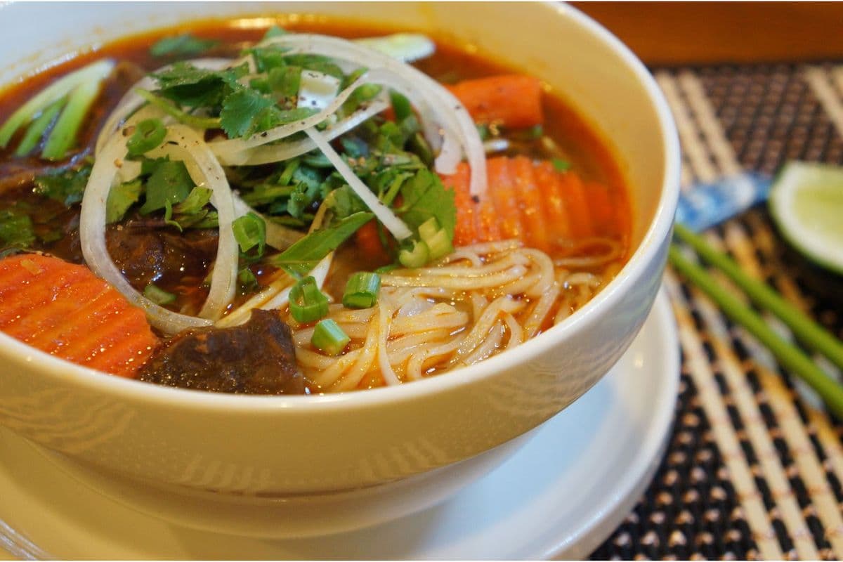 16. Beef Stew Rice Noodle or Egg Noodle Soup / Hủ Tiếu hoặc Mì Bò Kho