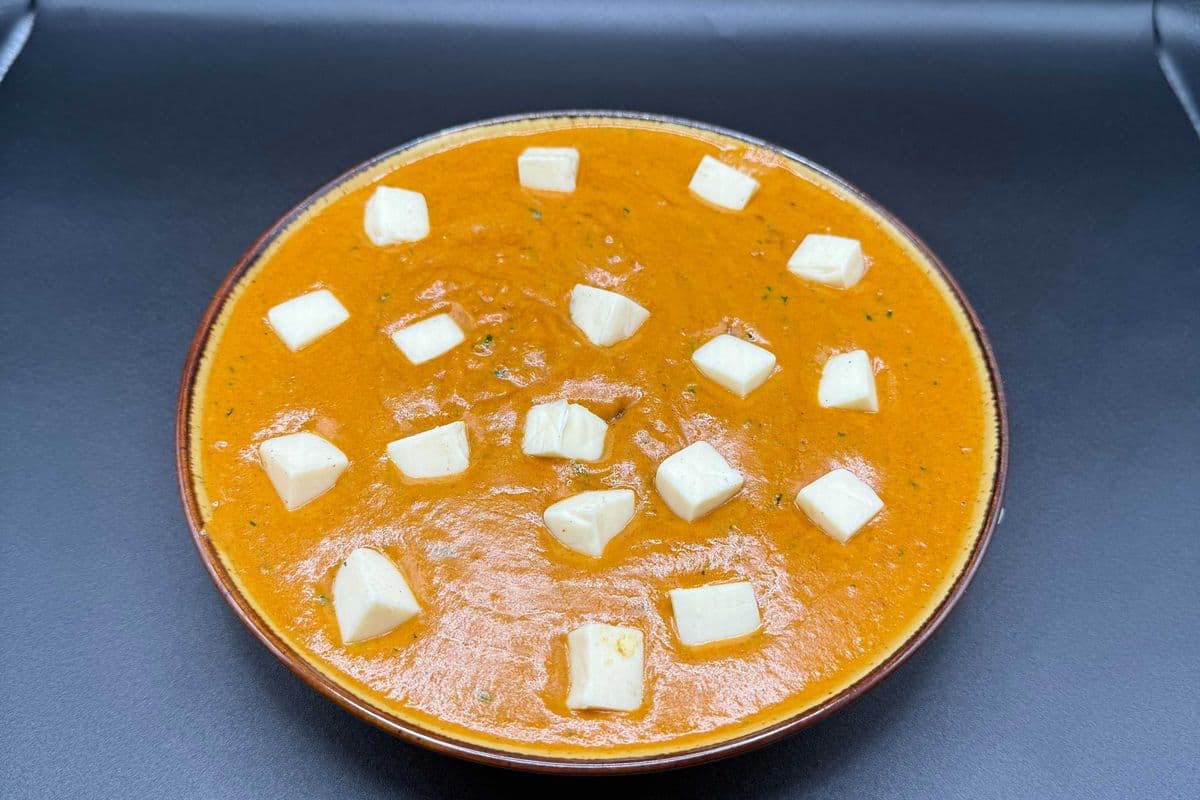 CHESSE BUTTER MASALA WITH 2 ROTI